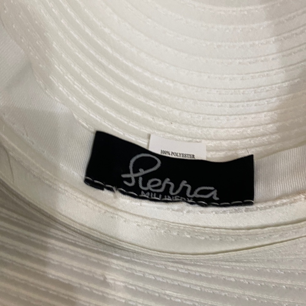 Beautiful Church Hat / Dress Hat by Sierra - Picture 7 of 8